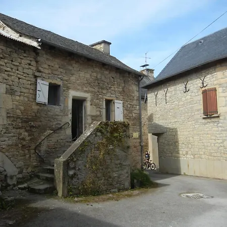 Semesterbostad Le Plo Maisonnette Au Coeur De L'aveyron *