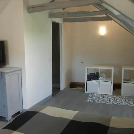 Semesterbostad Le Plo Maisonnette Au Coeur De L'aveyron *